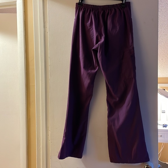 XS Purple Wonder Wink Scrub Pants - Picture 4 of 5